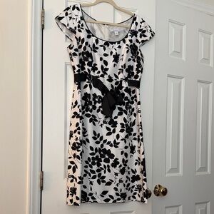 Black and White Floral Cap-Sleeve Midi Dress